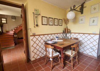 Salone - Rustic Castel Boglione - photo 4