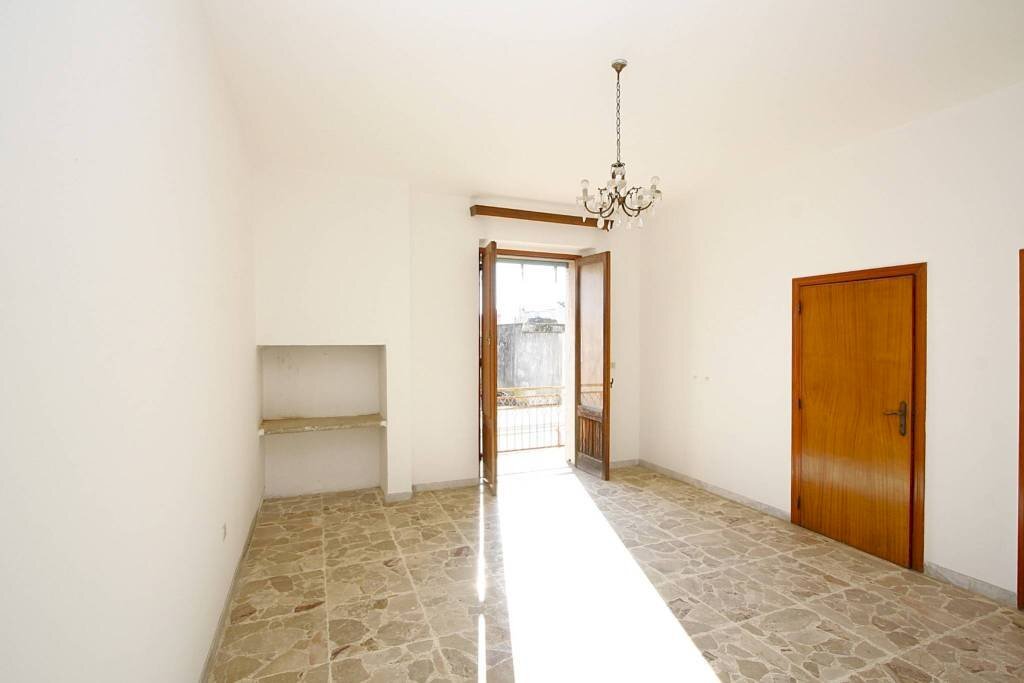 Camera da letto - Casa indipendente via Carlo De Cristoforis, Casarano - foto 3