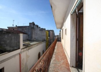 Balcone - Casa indipendente via Carlo De Cristoforis, Casarano - foto 41