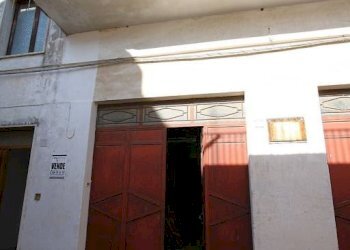 Facciata - Casa indipendente via Carlo De Cristoforis, Casarano - foto 47