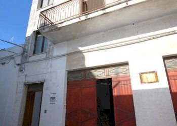 Facciata - Casa indipendente via Carlo De Cristoforis, Casarano - foto 49