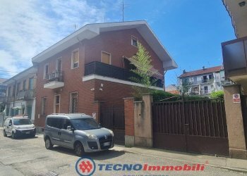 Facciata - Casa indipendente via Giosuè Borsi, Torino (zona Madonna Campagna) - foto 1