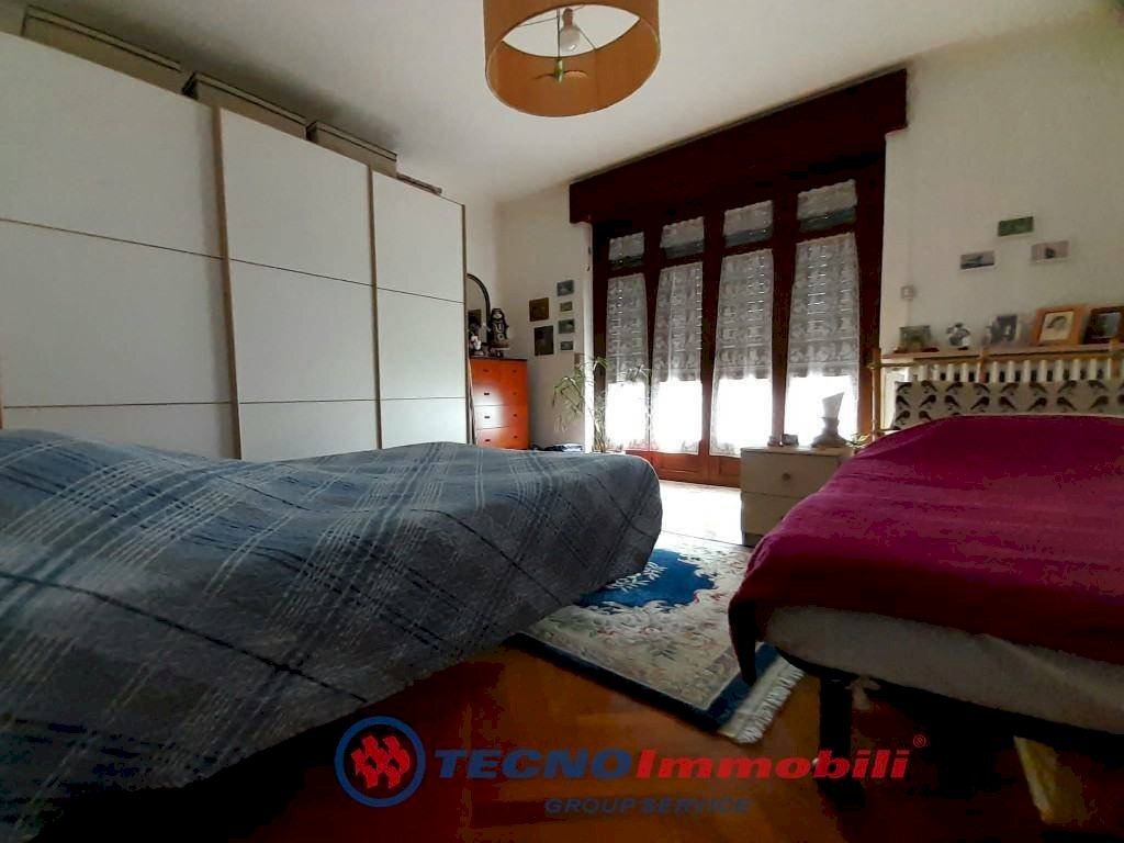 Camera da letto - Apartment via Marchese Della Rocca, Lanzo Torinese - photo 2
