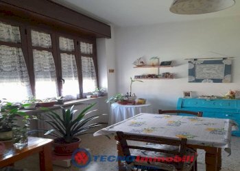 Salone - Appartamento via Marchese Della Rocca, Lanzo Torinese - foto 5