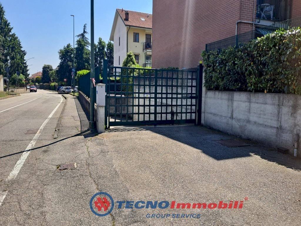 Zona - Garage - Autosilos - Parking via Brofferio, Chieri - photo 1