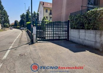 Zona - Garage - Autosilos - Parking via Brofferio, Chieri - photo 1