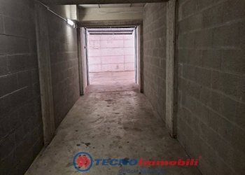Cantina - Garage - Autosilos - Parking via Brofferio, Chieri - photo 6