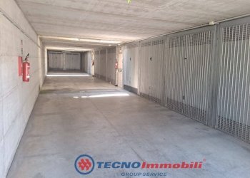 Box auto - Garage - Autosilos - Parking via Brofferio, Chieri - photo 8