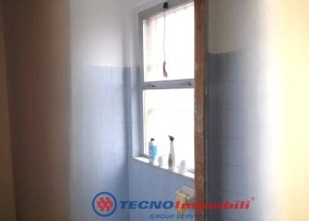 Bagno - Negozio via Volturno, Settimo Torinese - foto 5