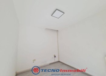 Stanza non arredata - Negozio via Guibert, Caselle Torinese - foto 8