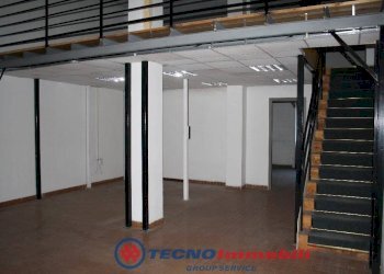Magazzino - Shop via Montebello, Torino (neighborhood Vanchiglia) - photo 6