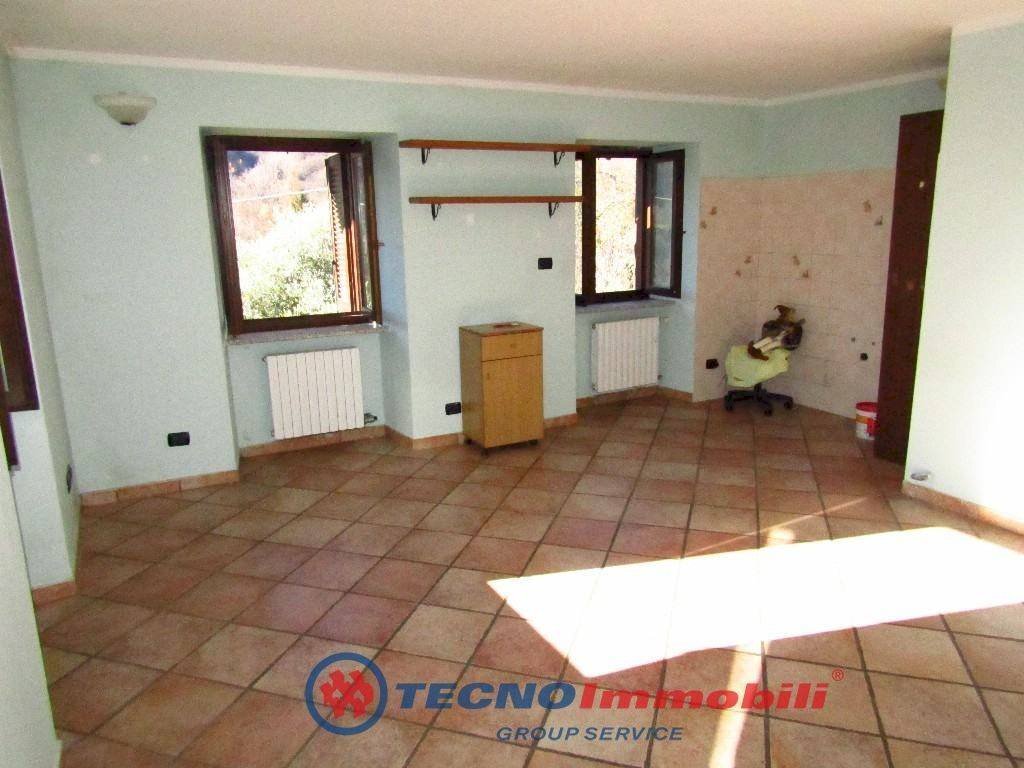 Cucina - Casa indipendente Regione Ovairo, Lanzo Torinese - foto 3