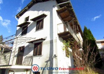 Facciata - Casa indipendente Regione Ovairo, Lanzo Torinese - foto 9