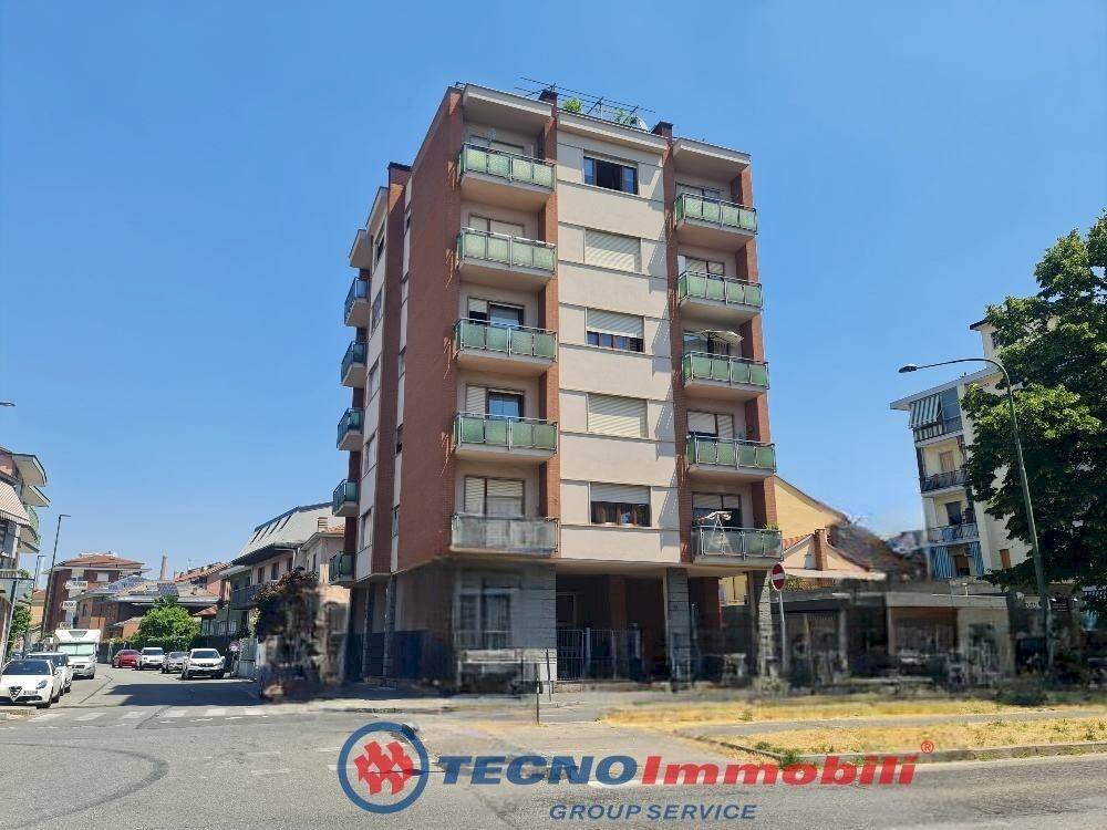 Facciata - Bilocale via Plava, Torino (zona Mirafiori Sud) - foto 1