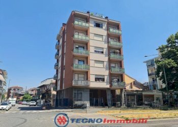 Facciata - Bilocale via Plava, Torino (zona Mirafiori Sud) - foto 1