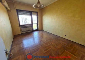 Camera da letto - Bilocale via Plava, Torino (zona Mirafiori Sud) - foto 5