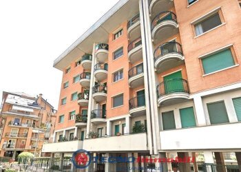 Facciata - Appartamento via Giovanni Poggio, Torino (zona Aurora) - foto 1