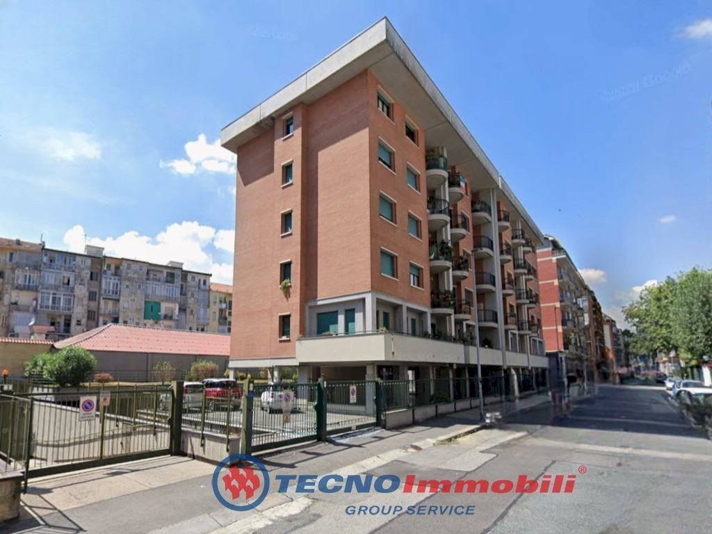 Facciata - Appartamento via Giovanni Poggio, Torino (zona Aurora) - foto 1