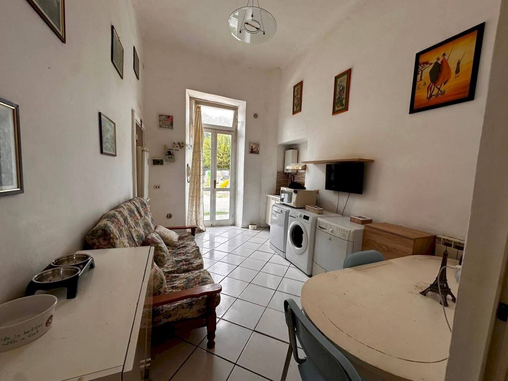 Cucina - Bilocale via Luigi Galvani, 20, Gallarate - foto 1