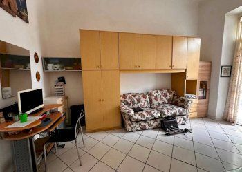 Camera da letto - Bilocale via Luigi Galvani, 20, Gallarate - foto 13