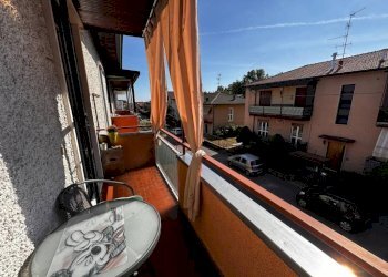 Balcone - Three-room apartment via Marche, 1, Cardano al Campo - photo 9