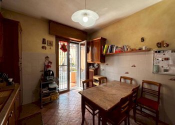 Cucina - Trilocale via Marche, 1, Cardano al Campo - foto 13