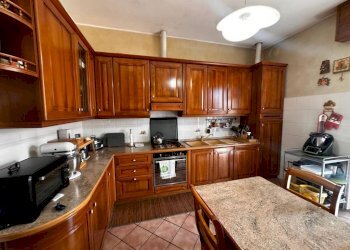 Cucina - Trilocale via Marche, 1, Cardano al Campo - foto 14