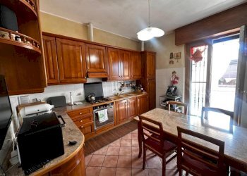 Cucina - Trilocale via Marche, 1, Cardano al Campo - foto 18