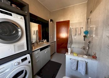 Bagno - Three-room apartment via Marche, 1, Cardano al Campo - photo 39