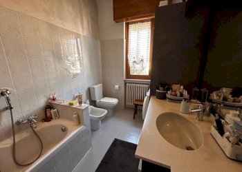 Bagno - Three-room apartment via Marche, 1, Cardano al Campo - photo 42