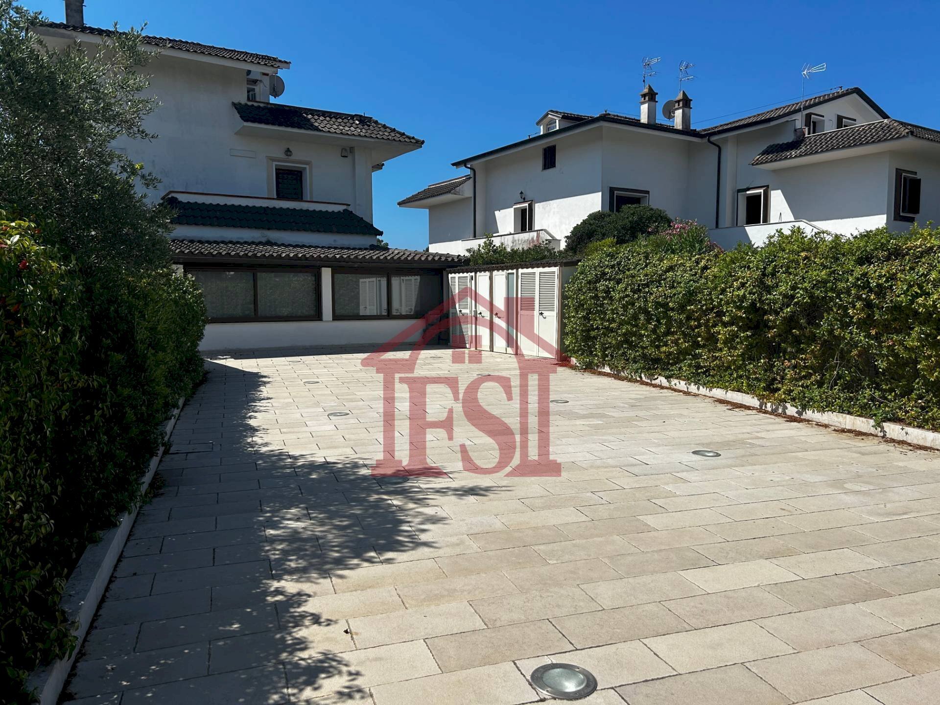 Foto 1 - Villa a Schiera Via Lido di Enea, Terracina - foto 1