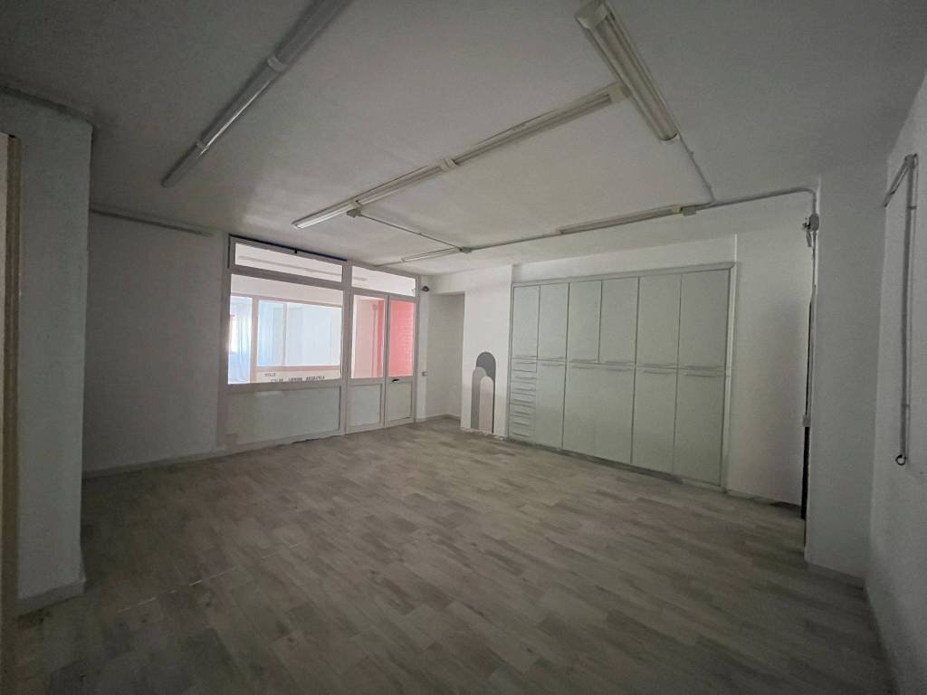 Ufficio - Office via Principe Amedeo, 22, Taranto - photo 1