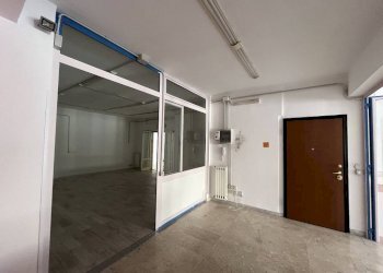 Interno non residenziale - Ufficio via Principe Amedeo, 22, Taranto - foto 5