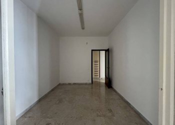 Ufficio - Ufficio via Principe Amedeo, 22, Taranto - foto 18