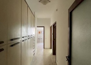 Corridoio - Ufficio via Principe Amedeo, 22, Taranto - foto 20