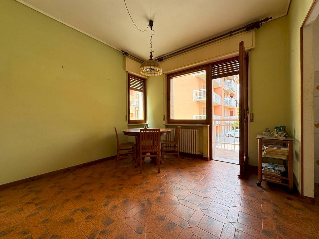 Cucina - Bilocale via Roccasparvera, 2, Cuneo (zona Donatello) - foto 2