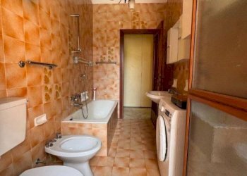 Bagno - Bilocale via Roccasparvera, 2, Cuneo (zona Donatello) - foto 10