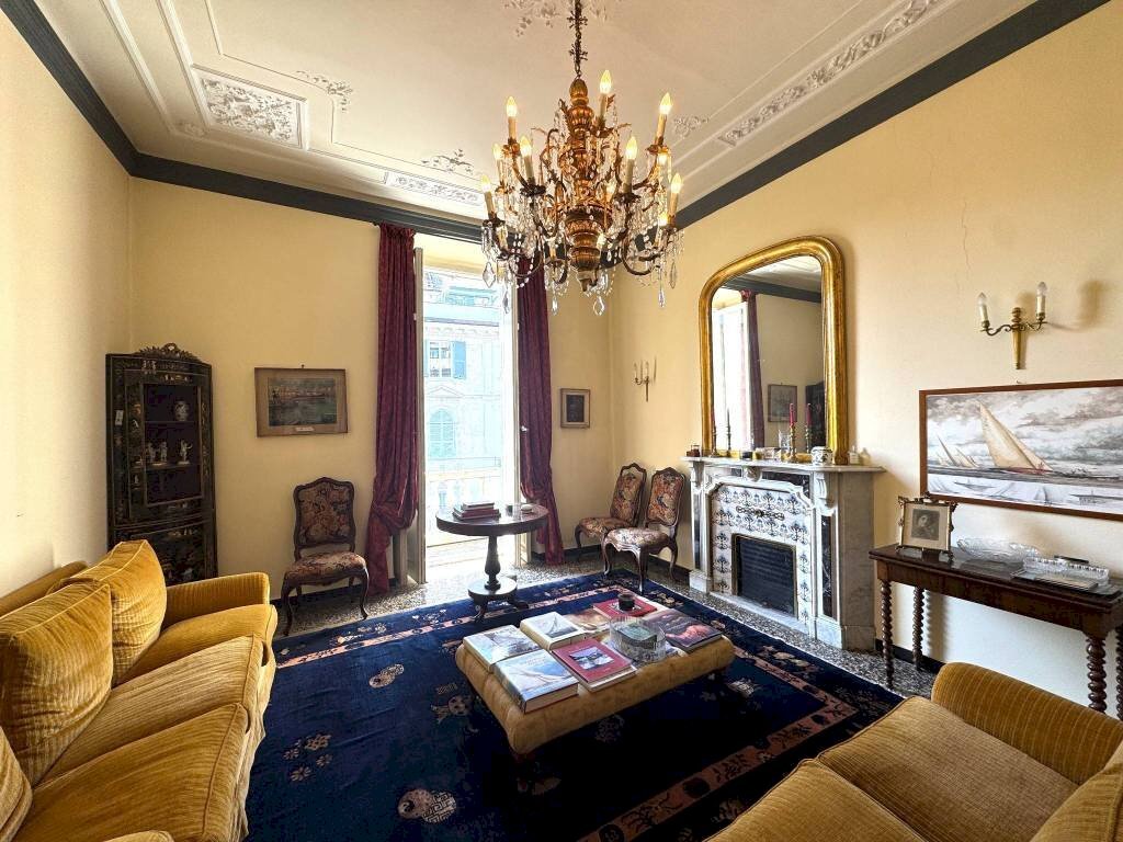 Salone - Appartamento corso Solferino, 2, Genova (zona Castelletto) - foto 1