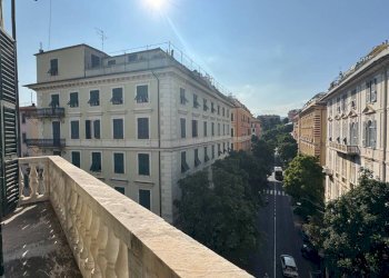 Balcone - Appartamento corso Solferino, 2, Genova (zona Castelletto) - foto 15