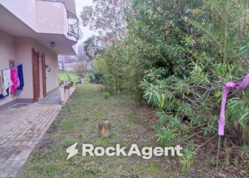 Giardino - Villa via G. D'Annunzio, 4, Catignano - foto 10