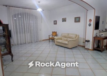Salone - Villa via G. D'Annunzio, 4, Catignano - foto 20