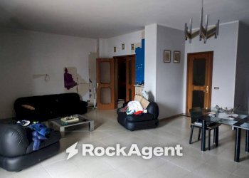 Salone - Villa via G. D'Annunzio, 4, Catignano - foto 35