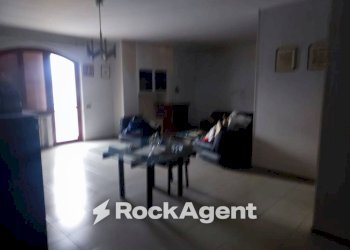 Salone - Villa via G. D'Annunzio, 4, Catignano - foto 38