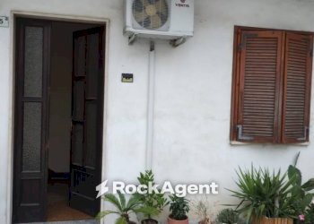Facciata - Two-room apartment via Dottor Magnani, Breme - photo 13