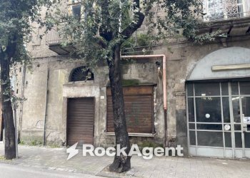 Facciata - Shop corso V. Emanuele, 129, Angri - photo 16