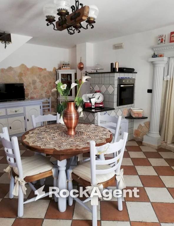 Cucina - Appartamento via Casalnuovo, 23, Montescaglioso - foto 3