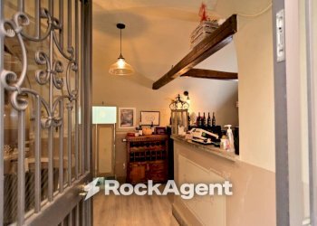 Interno palazzo - Ristorante via Giacomo Carissimi, 32, Marino - foto 5