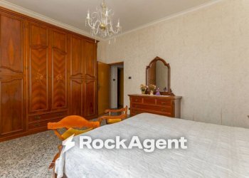 Camera da letto - Quadrilocale via Fabio Filzi, 35, Gravina in Puglia - foto 13