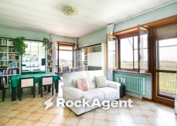 Salone - Appartamento via Roccabernarda, Roma - foto 40