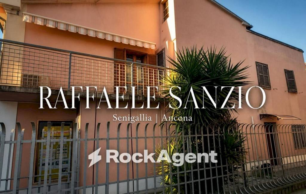 Facciata - Quadrilocale via Raffaello Sanzio, 106, Senigallia - foto 1